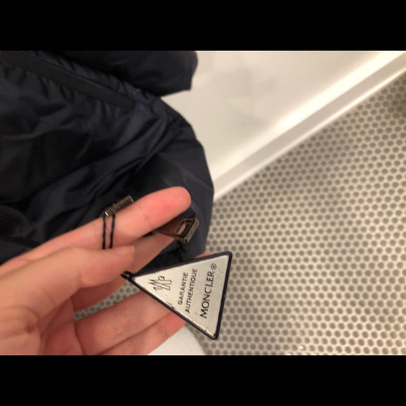 Moncler Bruant jacket 00 - Picture 4 of 6